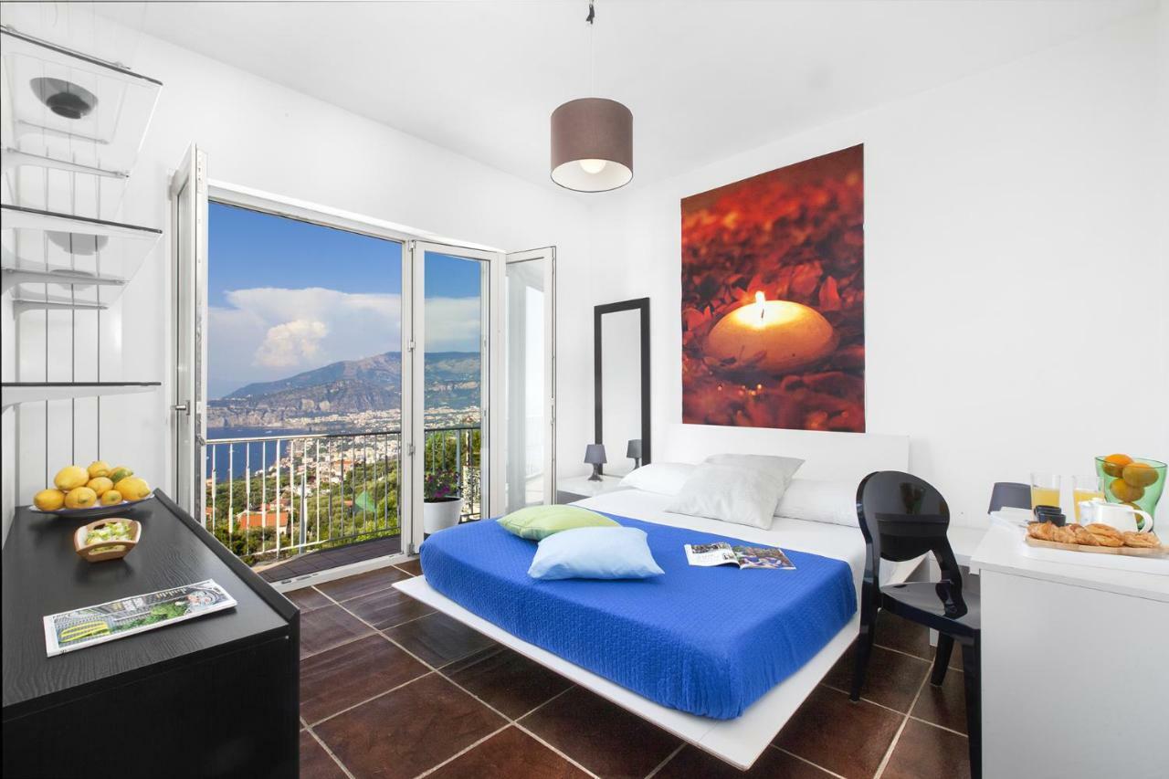 Amore Rentals - Casa Augusta A Сорренто Экстерьер фото