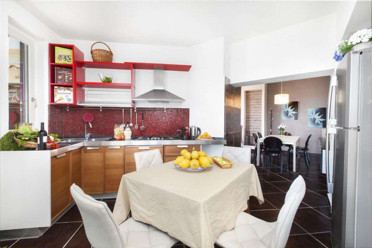 Amore Rentals - Casa Augusta A Сорренто Экстерьер фото