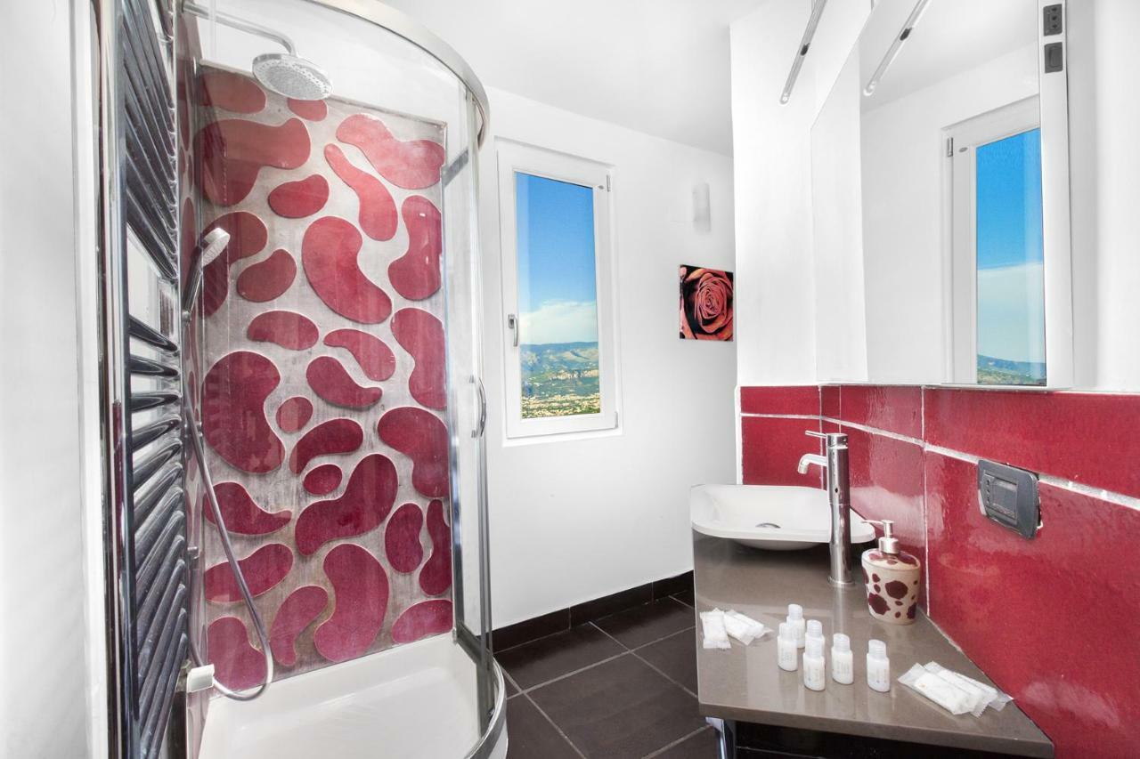 Amore Rentals - Casa Augusta A Сорренто Экстерьер фото